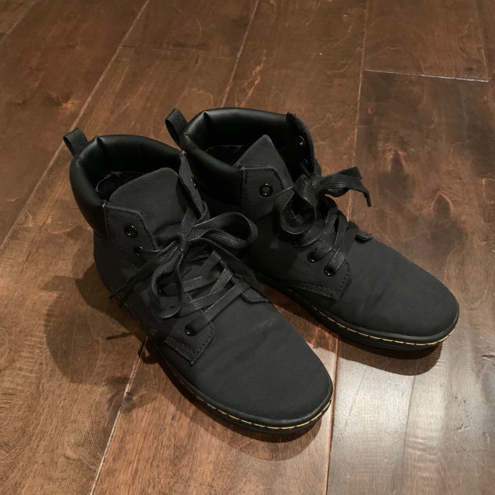 Dr. Marten’s canvas short boots size 7